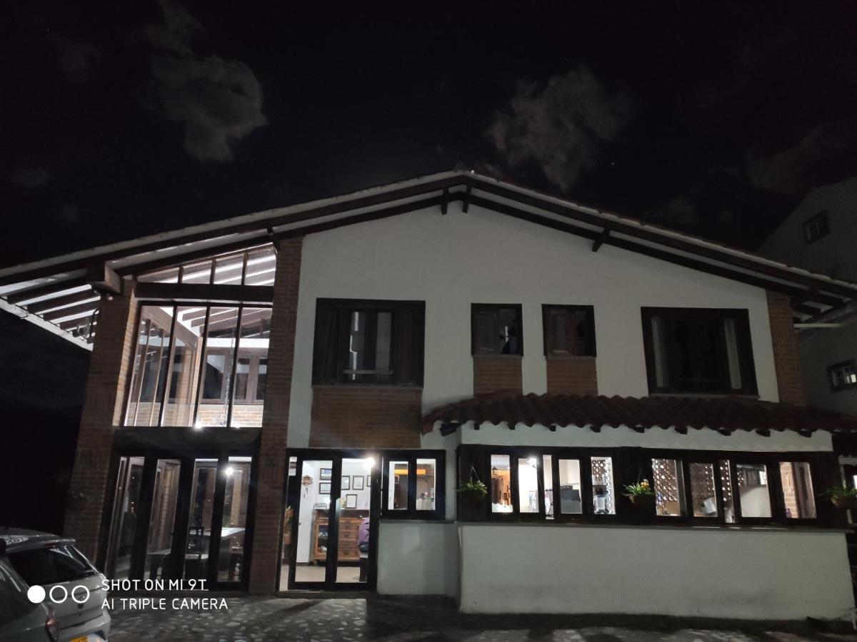 Hotel Villa Isabel Σαλέντο Εξωτερικό φωτογραφία